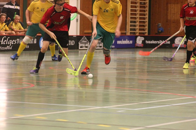 how to play floorball