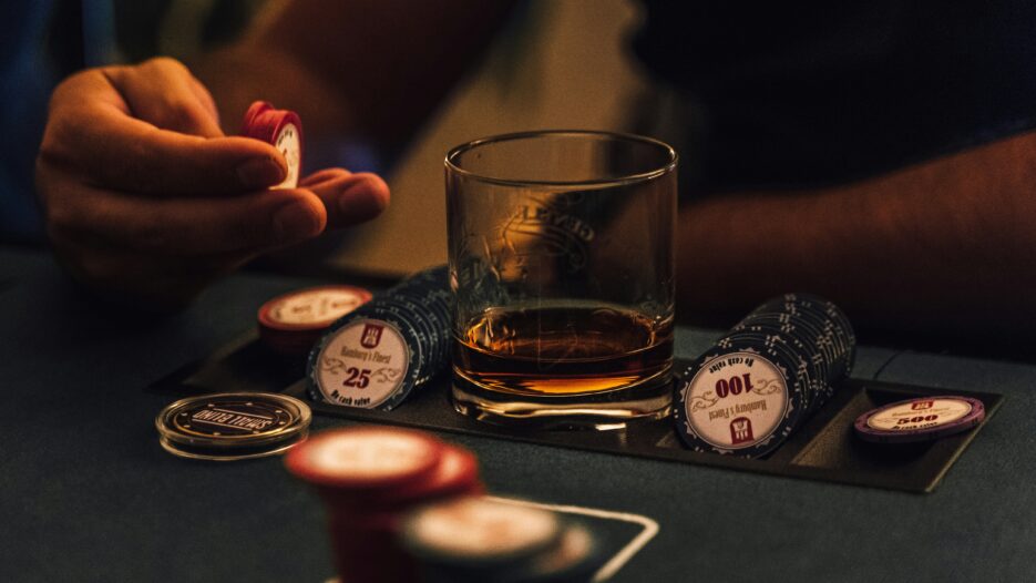 How to Exploit Weak Players in Poker