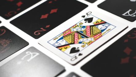 The Best Strategies for Multi-Hand Blackjack